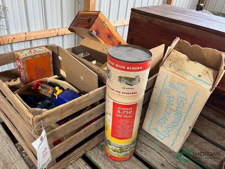 Wooden crates and Primitive toys image