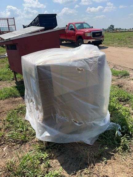 Cardboard boxes 24" x 24" 120 pieces, row:7 image