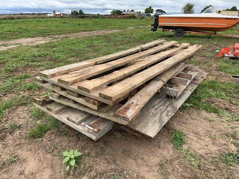 (7) wood gates 8 1/2' to 9' long, row: 9 image