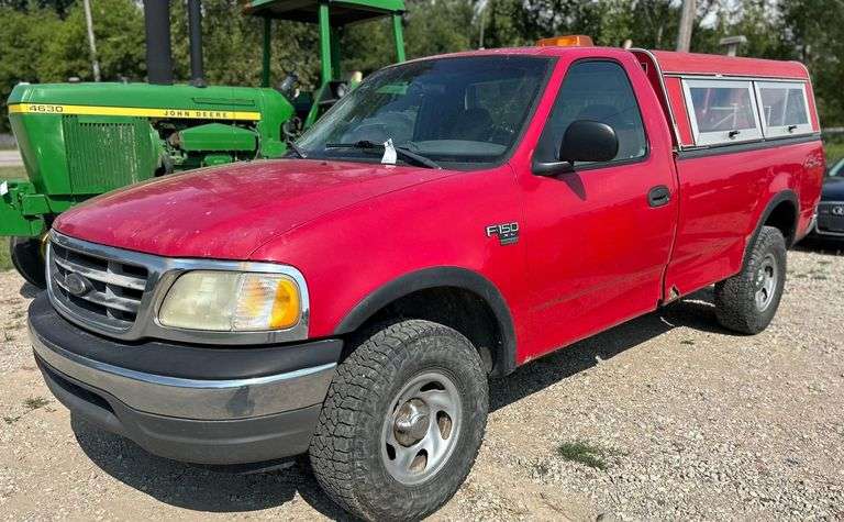2002 Ford F150 w/ Bed Topper image