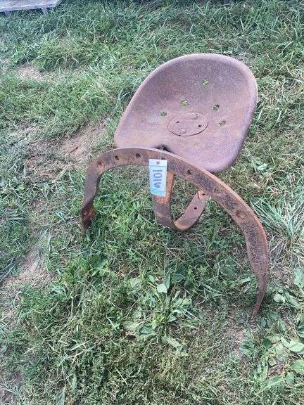 Allis Chalmers seat & draw bar, row:10 image