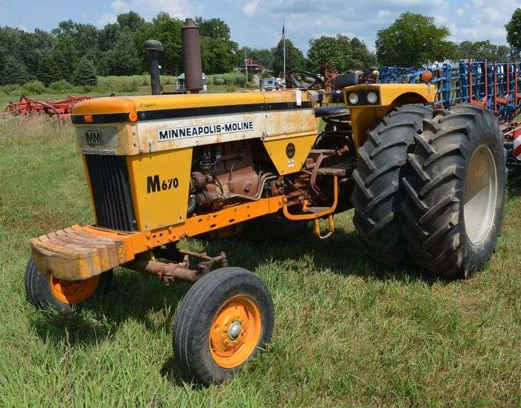 Minneapolis Moline M670 Super image
