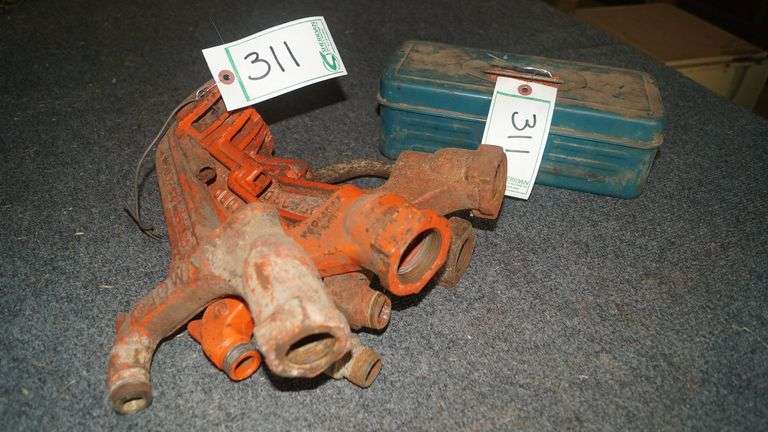 (4) Frostproof Hydrant Handles w/ Toolbox Repair Kit image