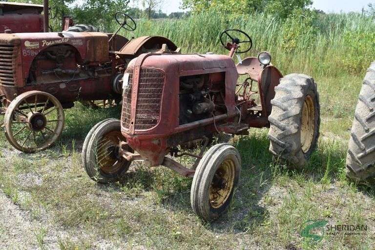 Cockshutt 60 Tractor image
