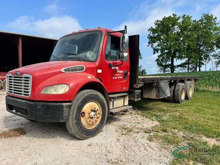 2004 Freightliner M2 106 Medium Duty Truck, VIN # 1FVHCYDC84HN29527 image