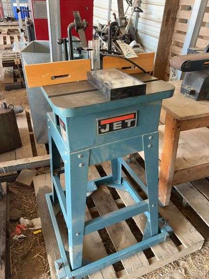 Wood working router/shaper, bldg:green image