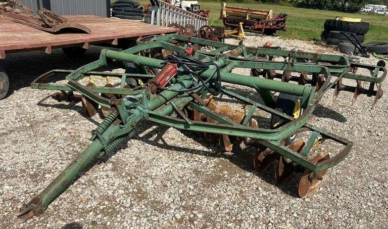 John Deere Disk 12ft. image