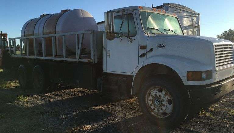 2001 INTERNATIONAL F-4900 image