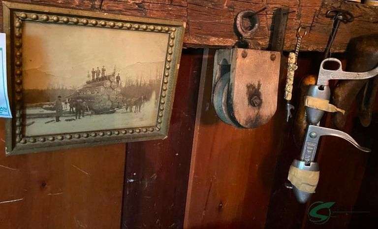 Vintage collectibles image