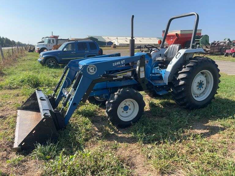Ford 2120 tractor, K & M, row:1 image
