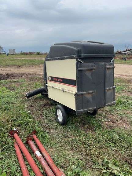 Agri-fab lead vac with Honda engine, row:7 image