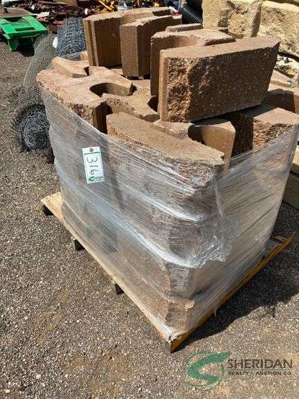Partial Pallet of Retaining Wall Blocks image