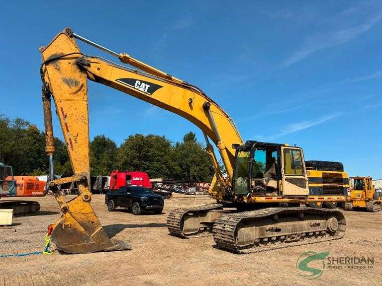 CAT 345B Excavator showing 17,800 hours image