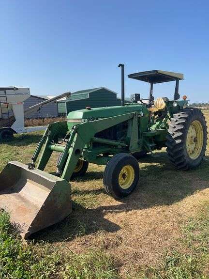 2955 John Deere tractor with 148 loader, K, row:1 image