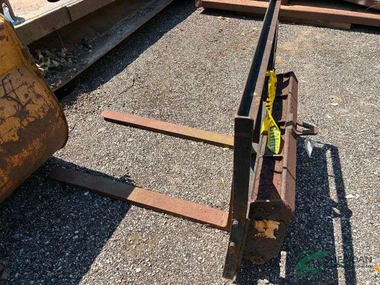 Pallet Forks image
