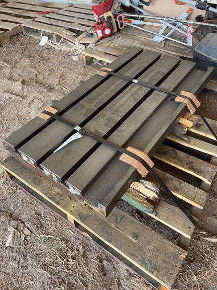 T- slot table 20" x 39", 500 lbs, bldg:green image