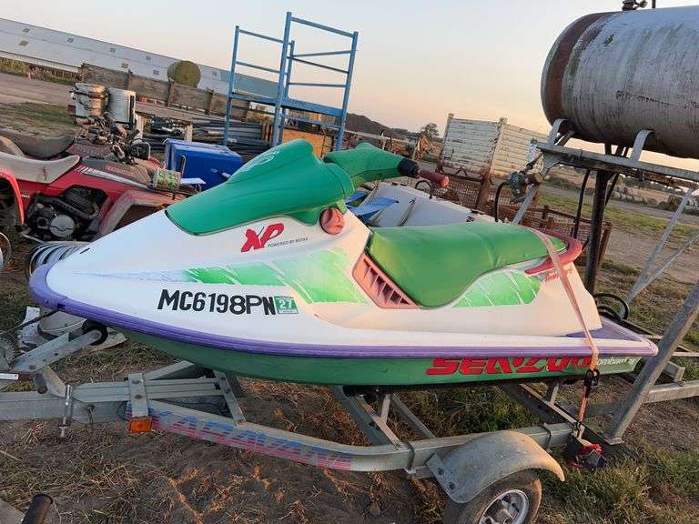 1993 Sea-doo Jet ski XP with cover, row:7 image