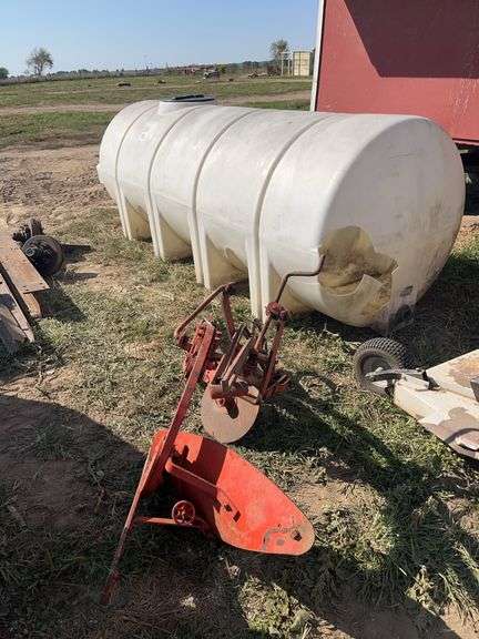 1 bottom plow & 1000 gallon tank, row:6 image