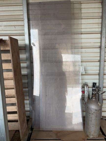 (6) pieces of plastic, bldg:green image