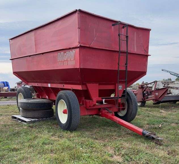 M&W 400BU bottom Dump Wagon, row: 3 image