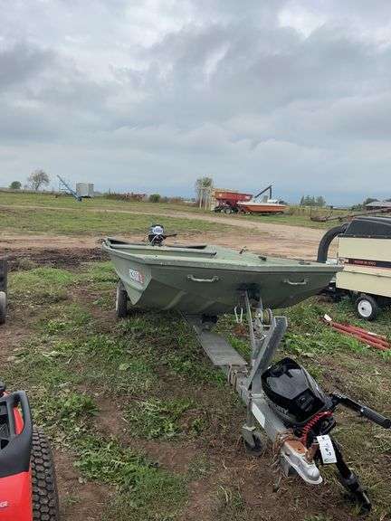 16' Aluminum John boat with trailer & 10 hp Mercury motor, row:7 image