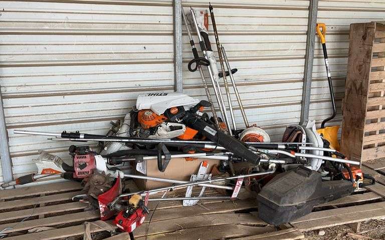 Lot of Stihl equipment- parts only, bldg:green image