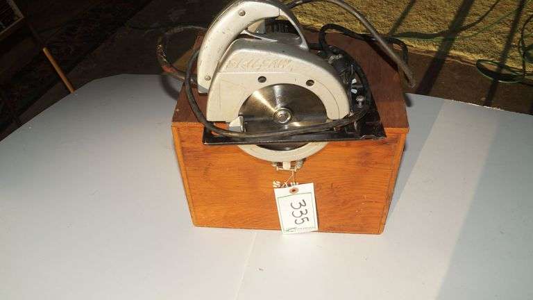 Skil 5 1/2" Compact Circular Saw image