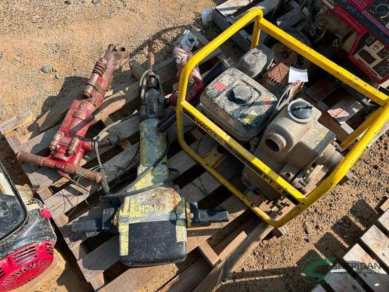 Pump with (3) Jack Hammers image