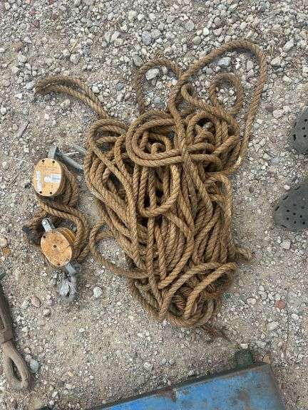 Block & Tackle w/ Rope image