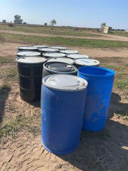 (14) food grade barrels 55 gallon with removable lid, row:6 image