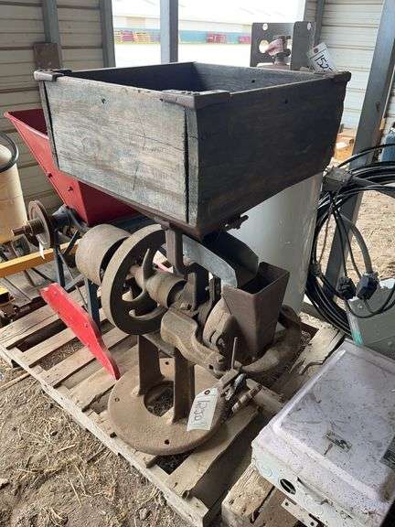 Burrill feed grinder, bldg:green image