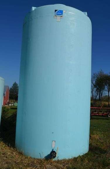 Poly Tank w/ Valve image