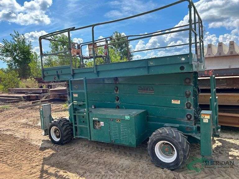 JLG Scissor Lift 500RTS self propelled image