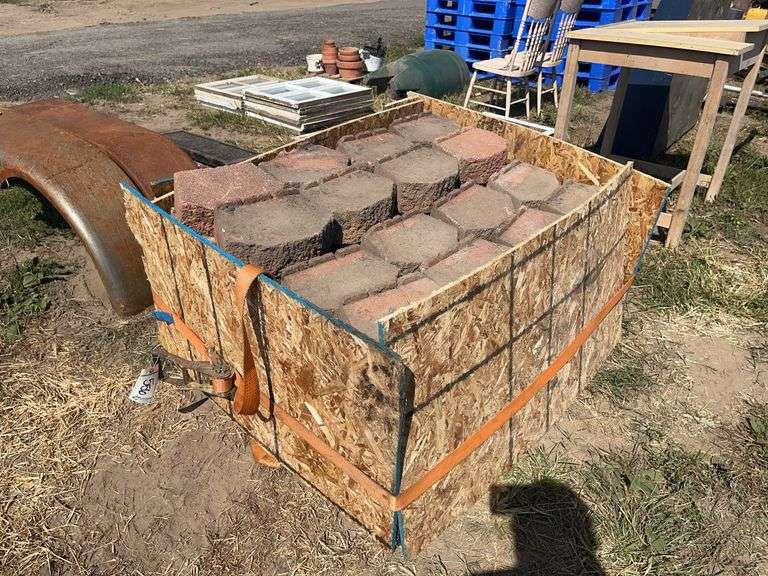 Skid of landscaping blocks, row:5 image