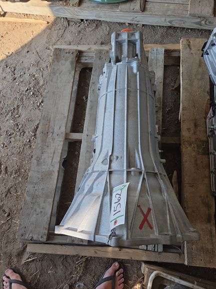 (1) 8 L 90 GM Transmission, row: 6 image