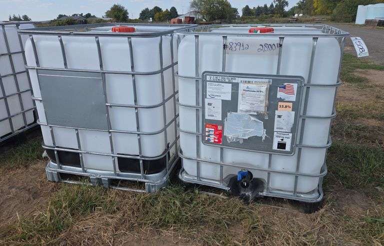 (2) 275 gallon totes, row:5 image