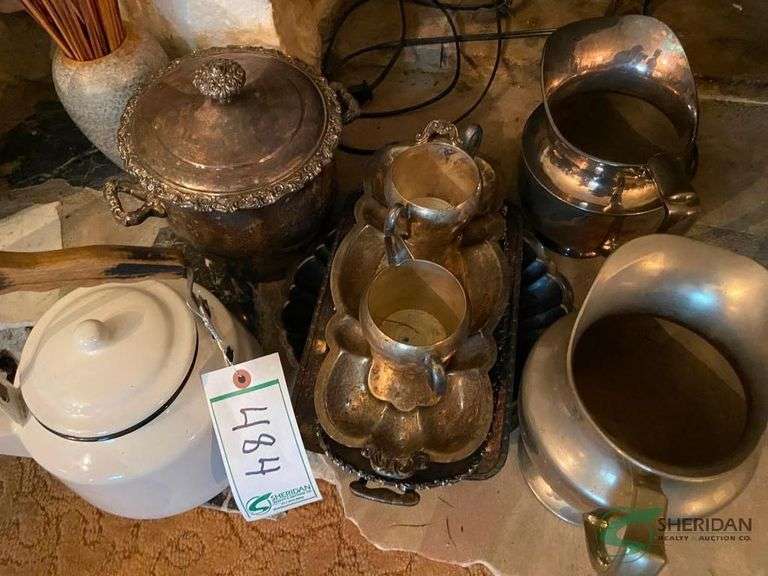 Numerous silver plated items image