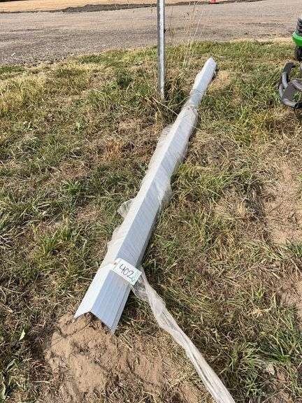(4) Metal siding corners 12'L bright white, row:4 image