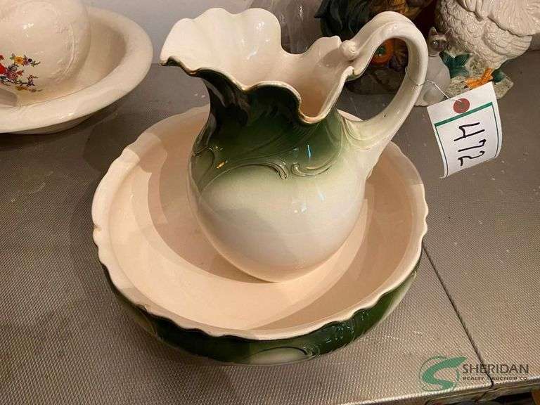Wash pitcher with basin image