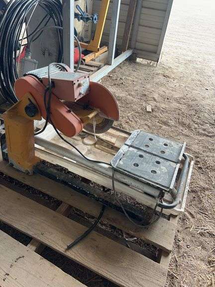 Tile saw, bldg:Green image