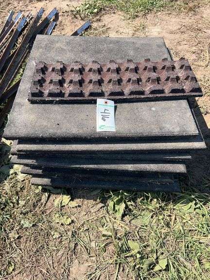 (9) Rubber floor mat 2' x 2' x 1/2" thick, row:4 image