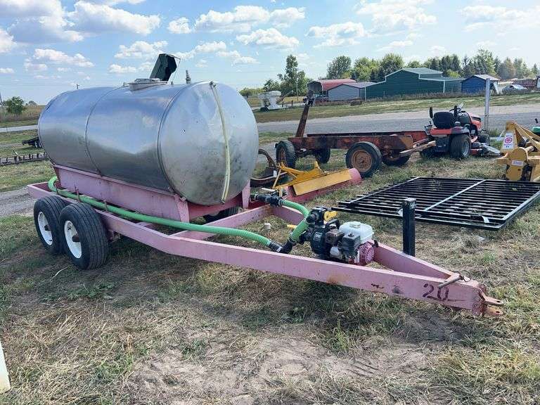 1000 gallon nurse tank with Honda engine, row:4 image