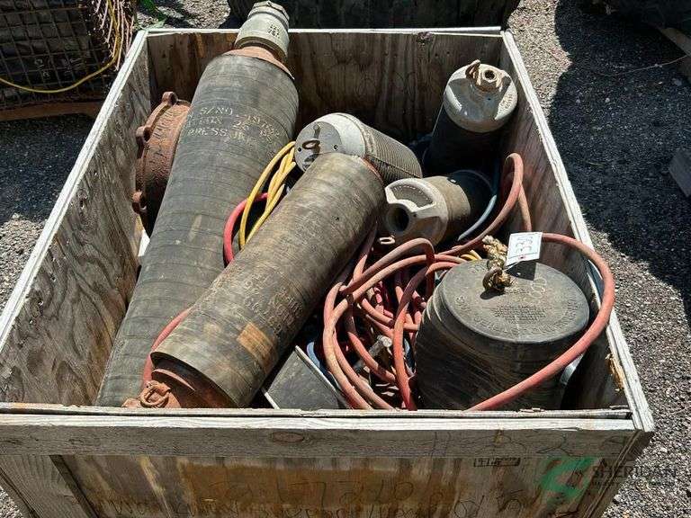 Numerous Pipe Plugs -bin not included image
