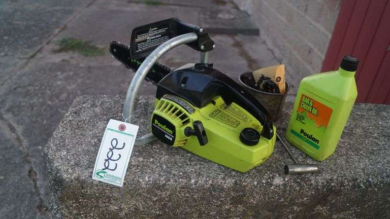 Poulan Gas Chainsaw image