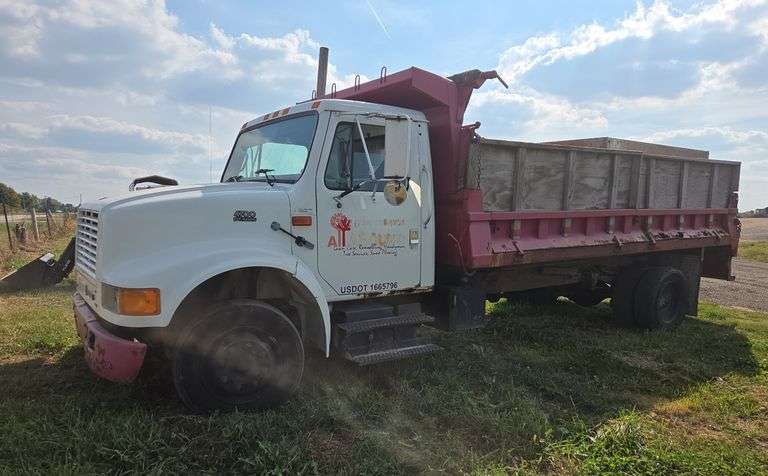 2000 International 4000 Series dump truck, K, row:1 image