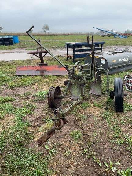 Oliver 2 bottom plow, row:8 image