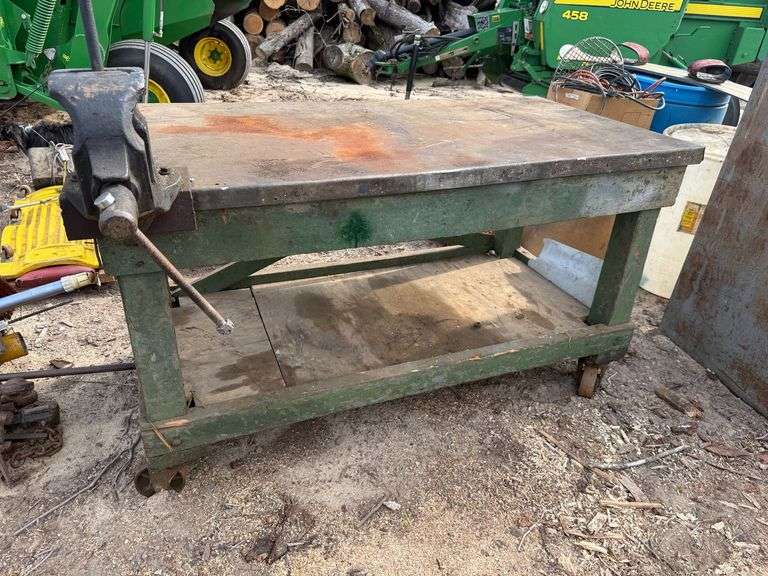 Work Bench w/ Vise image