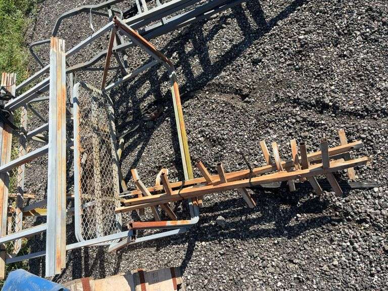 2 ladder tree stand image