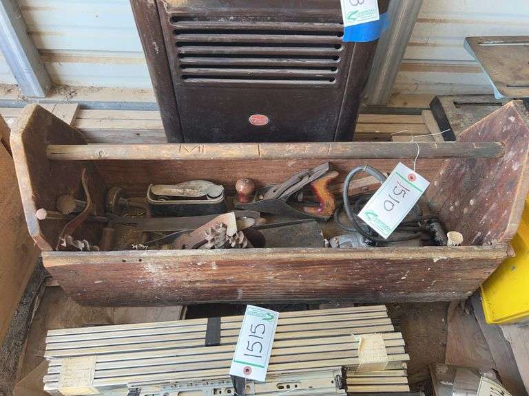 Antique wood working tools, bldg:green image