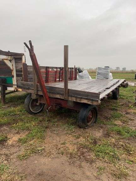 Hay/farm wagon, owner states needs tire, row:8 image